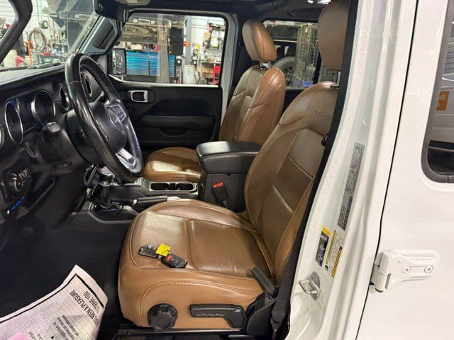 Used 2022 Jeep Wrangler Unlimited Sahara AWD/4WD image 42