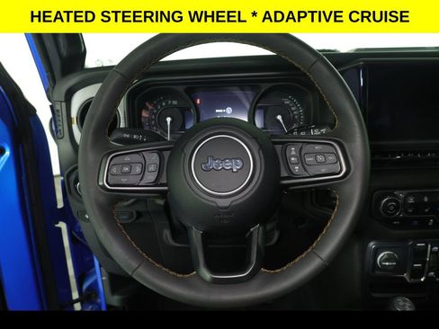 Used 2024 Jeep Wrangler Unlimited w/ Convenience Group AWD/4WD image 7