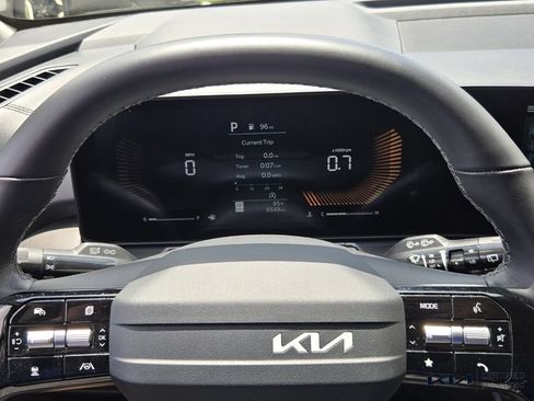 Certified 2026 Kia Sorento LX FWD image 28