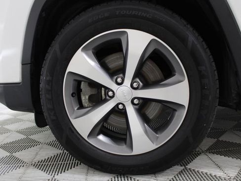 Used 2022 Jeep Cherokee Limited image 49