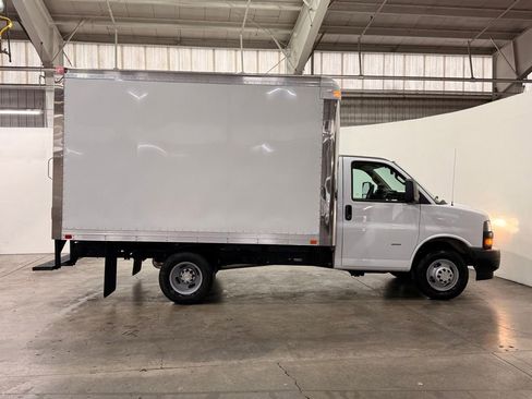 New 2025 Chevrolet Express 3500 w/ Power Convenience Package image 9