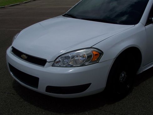 Used 2014 Chevrolet Impala Police FWD image 11