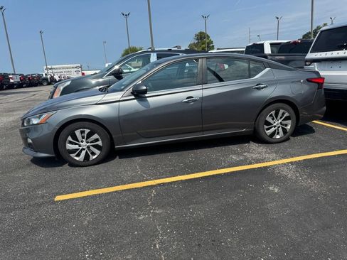Used 2019 Nissan Altima 2.5 S FWD image 8