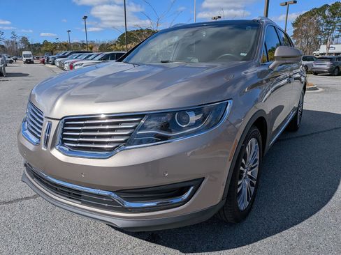 Used 2018 Lincoln MKX Reserve w/ Driver Assistance Package image 8