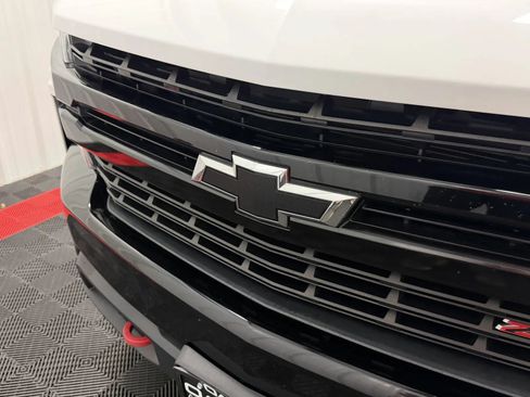 Used 2019 Chevrolet Silverado 1500 LT Trail Boss AWD/4WD image 8