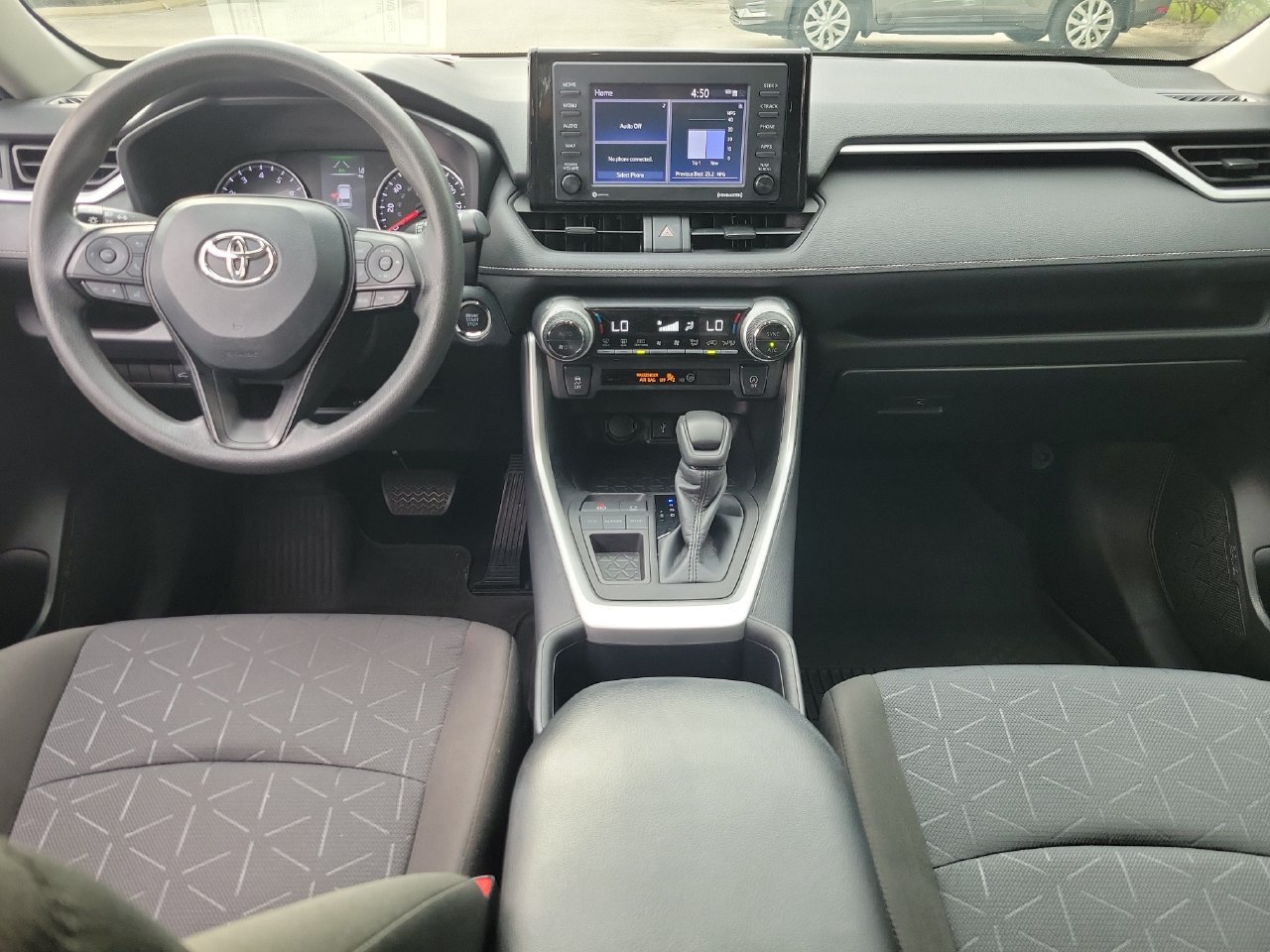 Used 2022 Toyota RAV4 XLE w/ Convenience Package FWD image 13