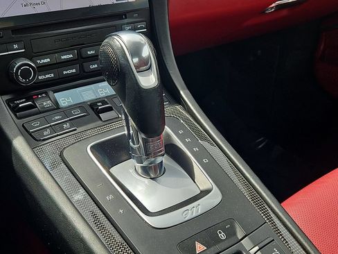 Certified 2019 Porsche 911 Targa 4 GTS AWD/4WD image 32