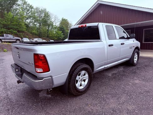 Used 2017 RAM 1500 ST w/ SXT Appearance Group AWD/4WD image 6
