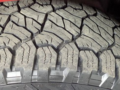 Used 2022 Jeep Compass Limited image 9