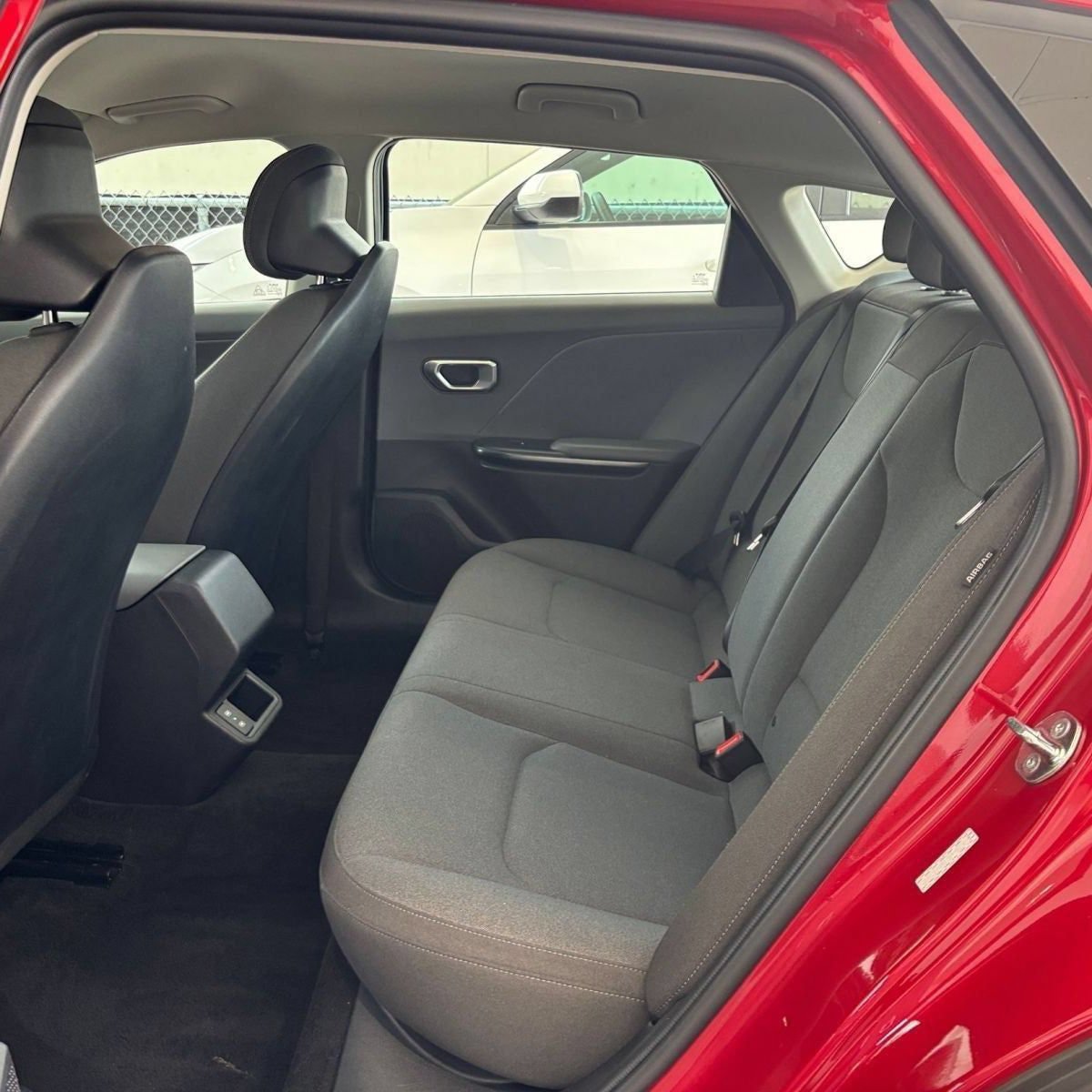 Used 2025 Kia K4 FWD image 28