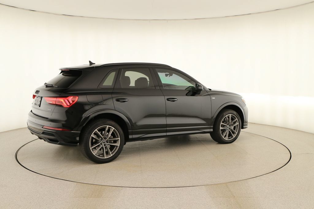 Used 2024 Audi Q3 2.0T Premium w/ Convenience Package AWD/4WD image 7