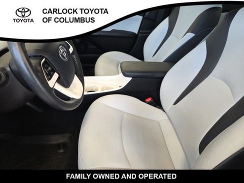 Used 2017 Toyota Prius Prime Advanced FWD image 13