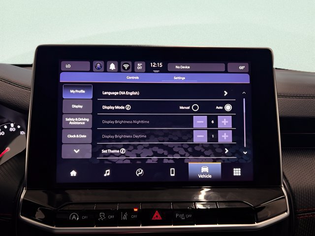 Used 2025 Jeep Compass Trailhawk AWD/4WD image 22
