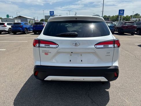 Used 2023 Toyota Corolla Cross LE w/ Moonroof Package AWD/4WD image 6
