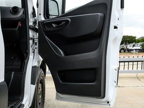 Used 2020 Mercedes-Benz Sprinter 2500 w/ Driver Convenience Package image 40