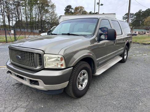 Used 2005 Ford Excursion Limited image 1