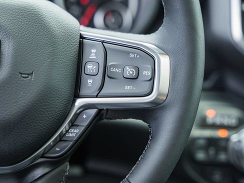 New 2026 RAM 1500 Laramie AWD/4WD image 33