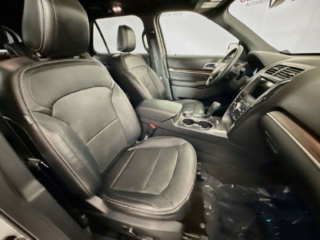 Used 2018 Ford Explorer Limited AWD/4WD image 30