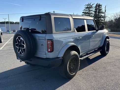 Used 2024 Ford Bronco Outer Banks image 6