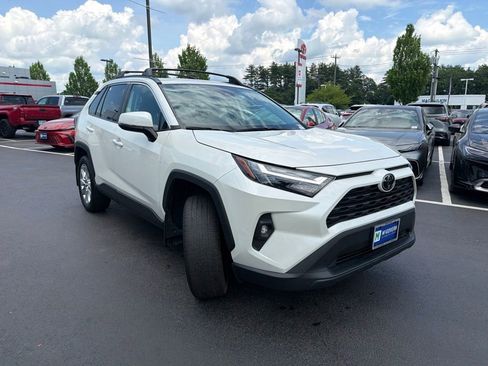Used 2022 Toyota RAV4 XLE Premium AWD/4WD image 3