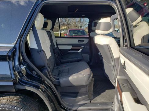Used 2024 Toyota Sequoia Capstone image 15