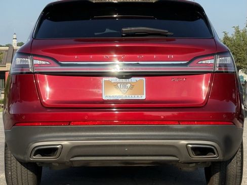 Used 2019 Lincoln Nautilus Reserve image 4