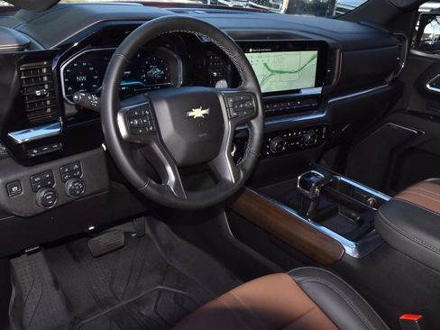 Used 2025 Chevrolet Silverado 1500 High Country w/ High Country Premium Package image 35