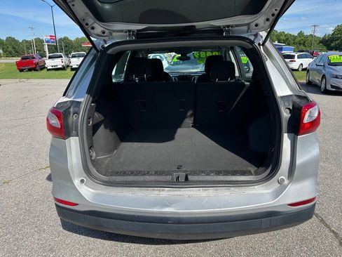 Used 2020 Chevrolet Equinox LS AWD/4WD image 10