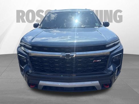 Used 2025 Chevrolet Traverse Z71 w/ Driver Confidence Package AWD/4WD image 2