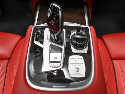 Used 2022 BMW ALPINA B7 xDrive w/ Luxury Rear Seating Package AWD/4WD image 29