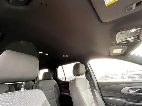 Used 2022 Chevrolet Traverse LT image 28