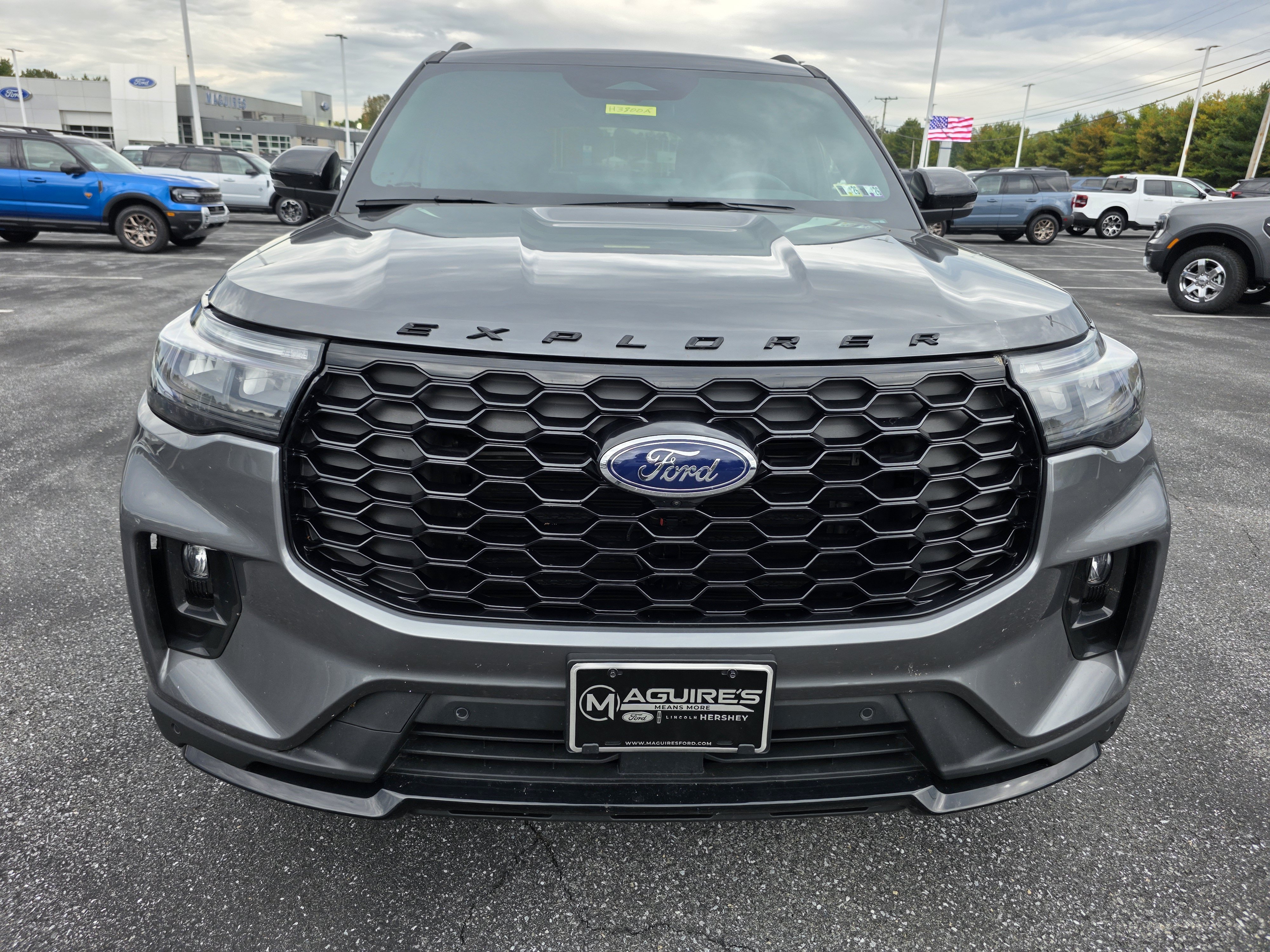 Used 2025 Ford Explorer ST-Line w/ Premium Package AWD/4WD image 6