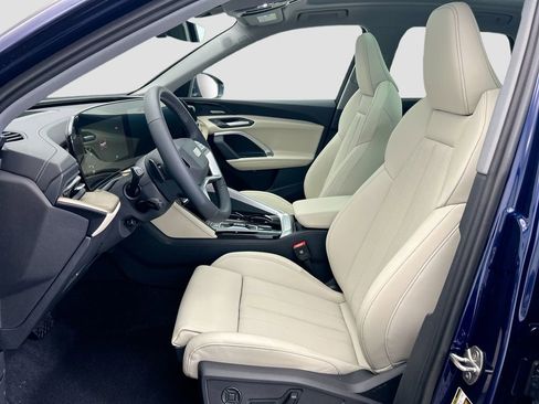 Used 2025 Audi Q5 Premium Plus w/ Premium Plus AWD/4WD image 19