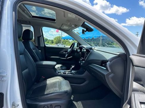 Used 2021 Chevrolet Traverse Premier w/ Redline Edition AWD/4WD image 25