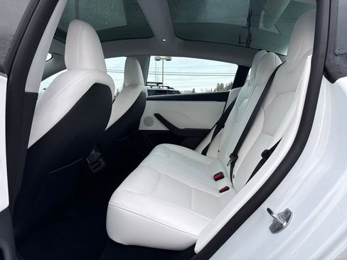 Used 2025 Tesla Model 3 Long Range image 26