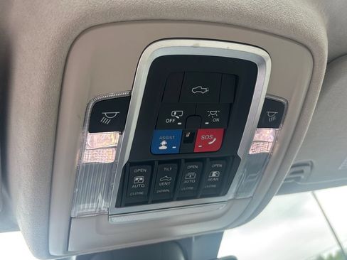 Used 2022 RAM 1500 Limited AWD/4WD image 42
