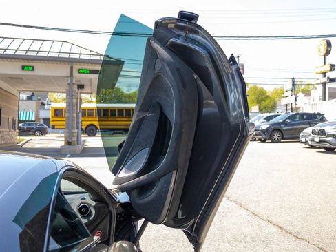 Used 2019 McLaren 600LT RWD image 63