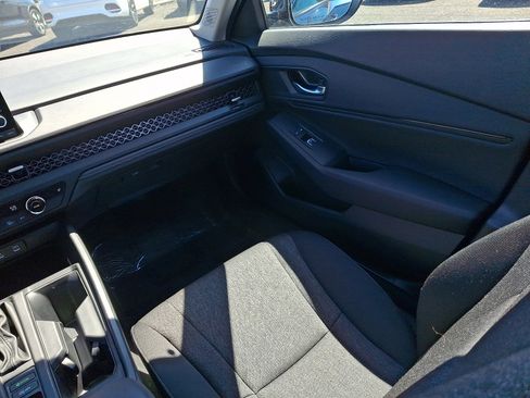 Used 2025 Honda Accord SE image 12