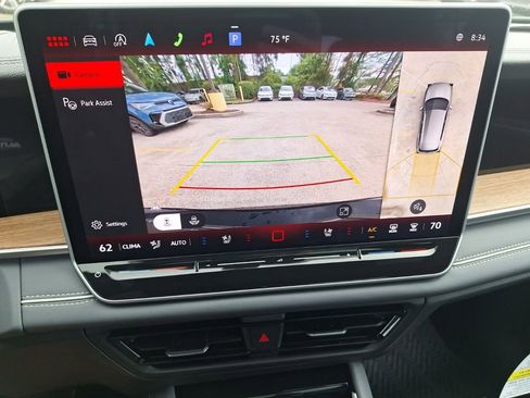 New 2026 Volkswagen Tiguan SEL R-Line AWD/4WD image 16