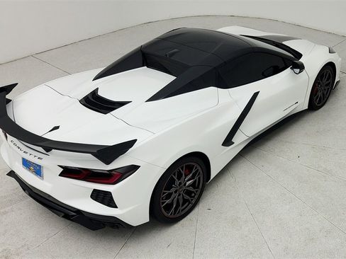 Certified 2024 Chevrolet Corvette Stingray Preferred Conv w/ Z51 Performance Package image 38