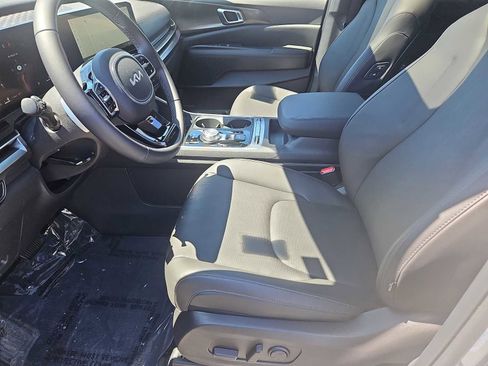 Used 2026 Kia Carnival SX w/ SX Dark Edition Package FWD image 32
