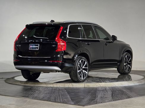 Used 2022 Volvo XC90 T6 Momentum w/ Advanced Package image 10