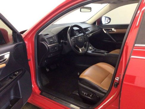 Used 2014 Lexus CT 200h w/ Seat Comfort Package FWD image 14