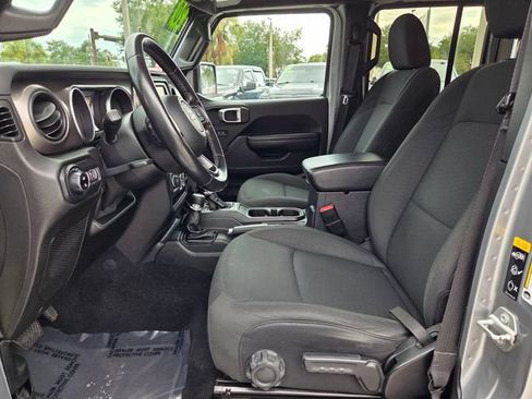 Certified 2020 Jeep Gladiator Sport w/ Quick Order Package 24S AWD/4WD image 11