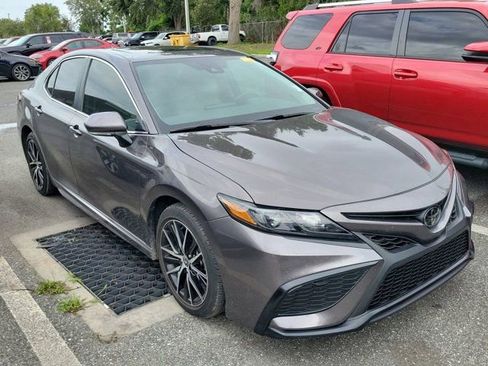 Used 2024 Toyota Camry SE FWD image 1