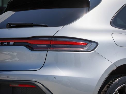 Certified 2026 Porsche Macan AWD/4WD image 14