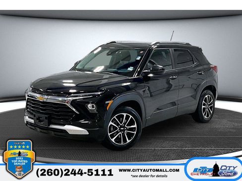 Used 2025 Chevrolet TrailBlazer LT image 1
