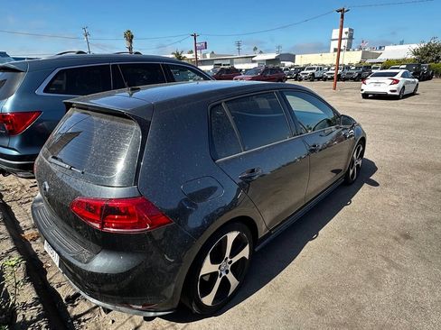 Used 2015 Volkswagen GTI SE FWD image 17