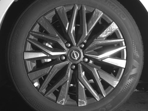 Used 2025 Nissan Altima 2.5 SV image 12