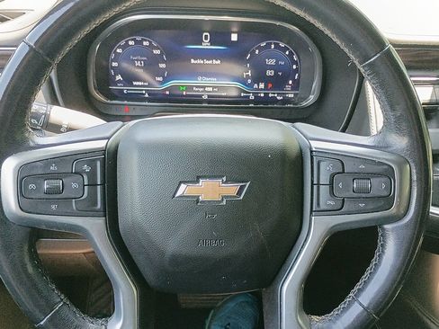 Used 2022 Chevrolet Suburban LT AWD/4WD image 20